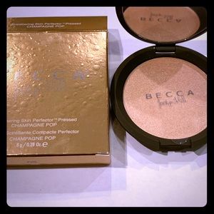 BNIB Becca Jaclyn Hill Champagne Pop highlighter